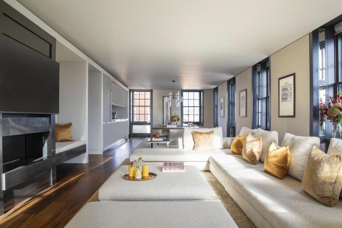 Grosvenor House Suites