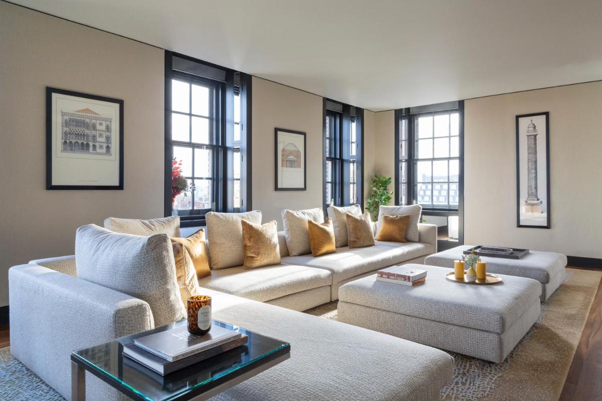 Grosvenor House Suites