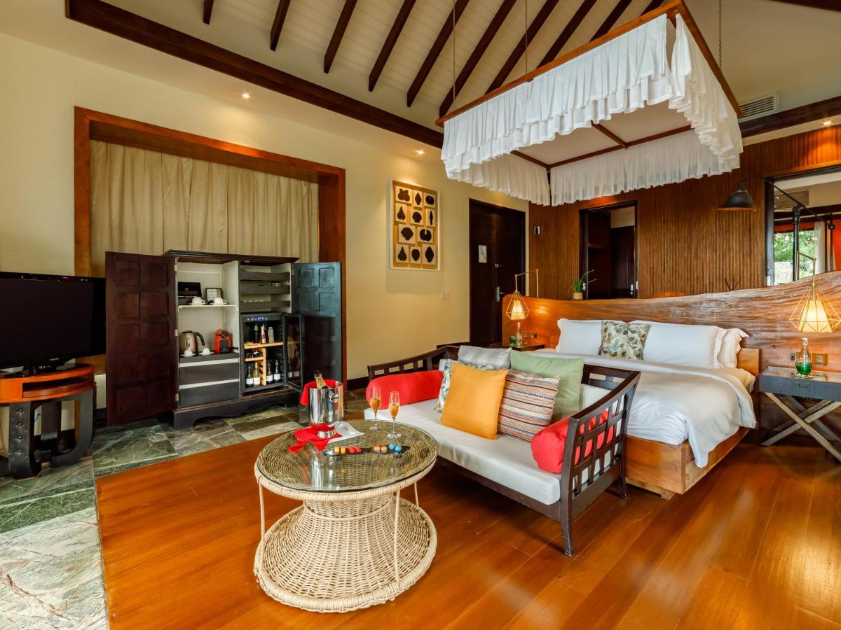 OZEN RESERVE BOLIFUSHI - Luxury All Inclusive with Free Transfers