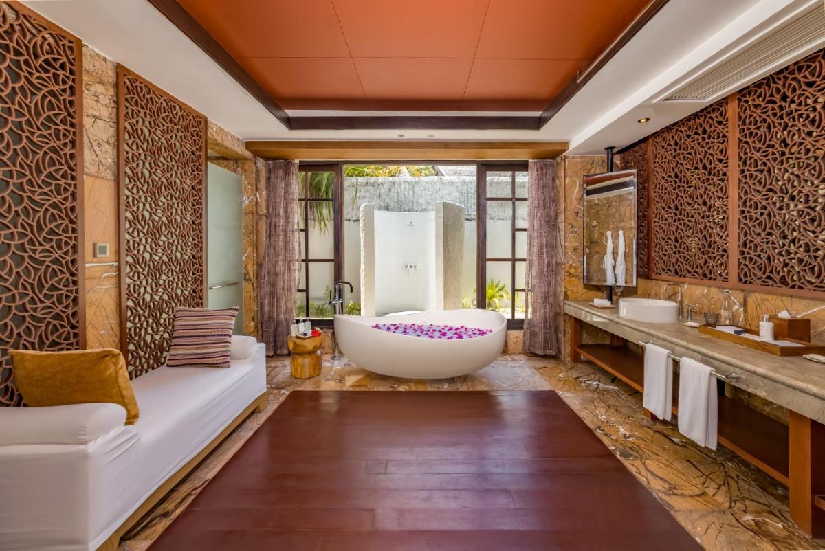 OZEN RESERVE BOLIFUSHI - Luxury All Inclusive with Free Transfers