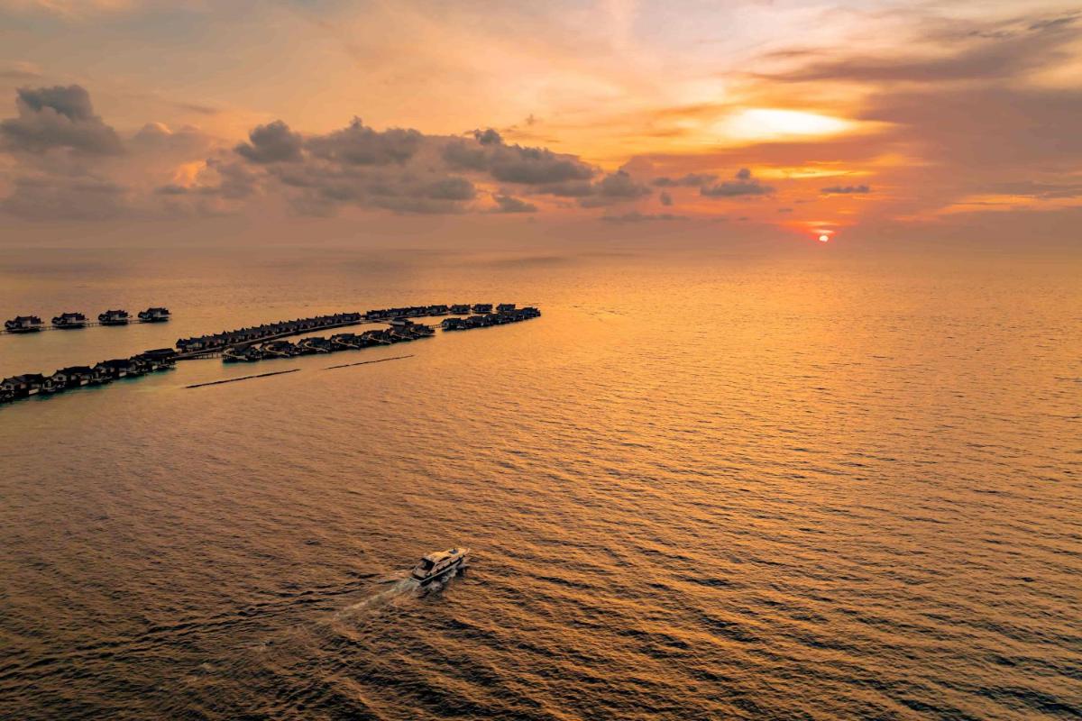 OZEN RESERVE BOLIFUSHI - Luxury All Inclusive with Free Transfers