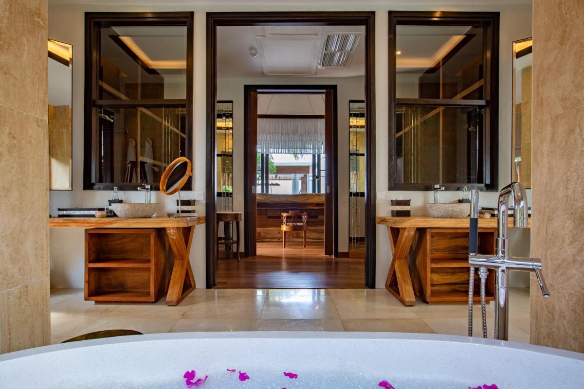 OZEN RESERVE BOLIFUSHI - Luxury All Inclusive with Free Transfers