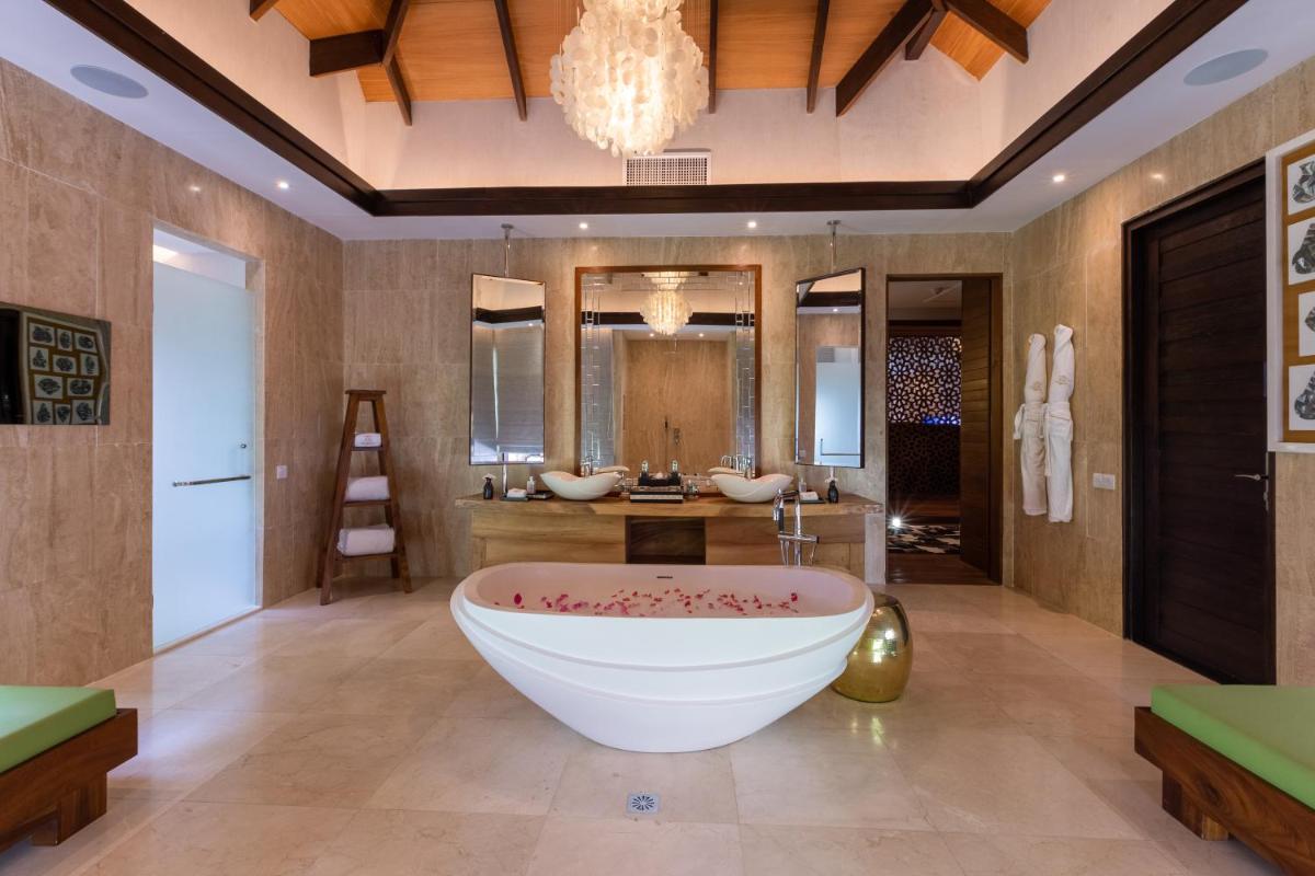 OZEN RESERVE BOLIFUSHI - Luxury All Inclusive with Free Transfers