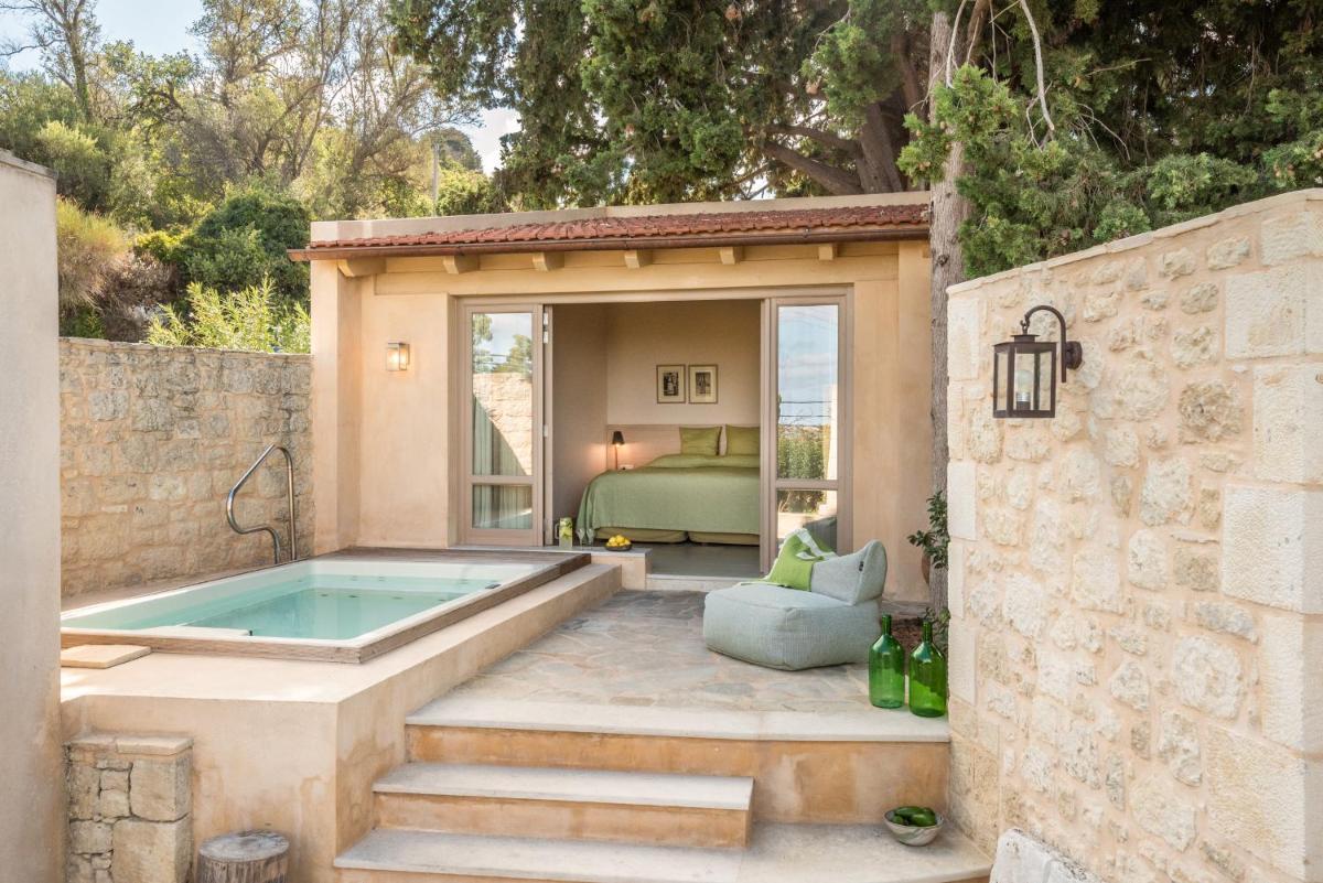 Kapsaliana Village Hotel