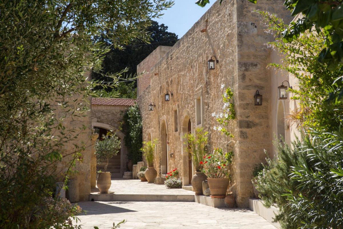 Kapsaliana Village Hotel