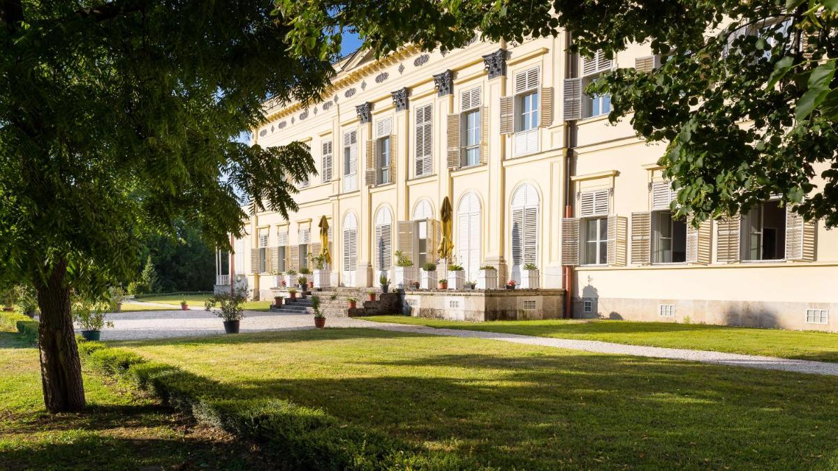 Károlyi Kastély Hotel & Restaurant