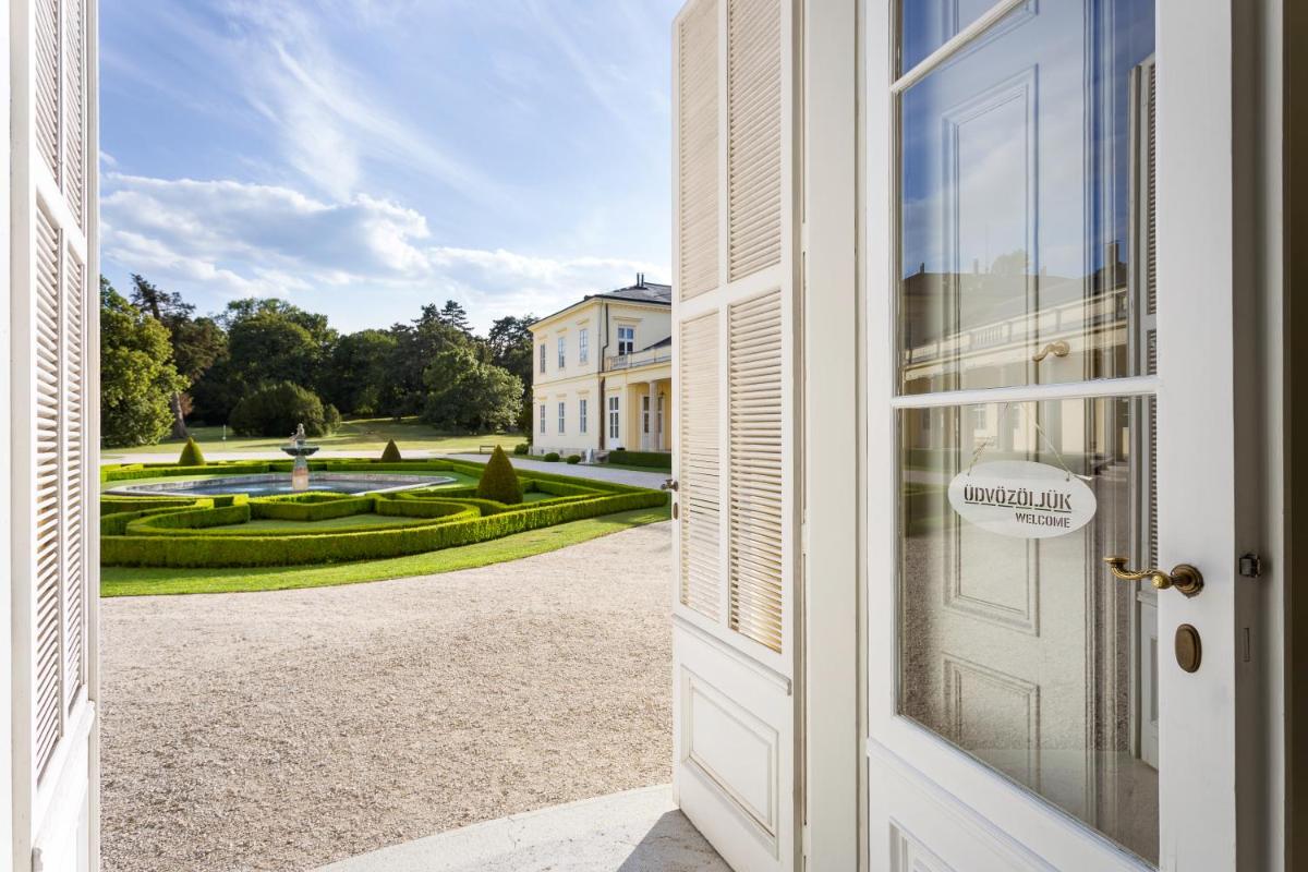 Károlyi Kastély Hotel & Restaurant