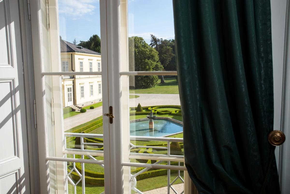 Károlyi Kastély Hotel & Restaurant