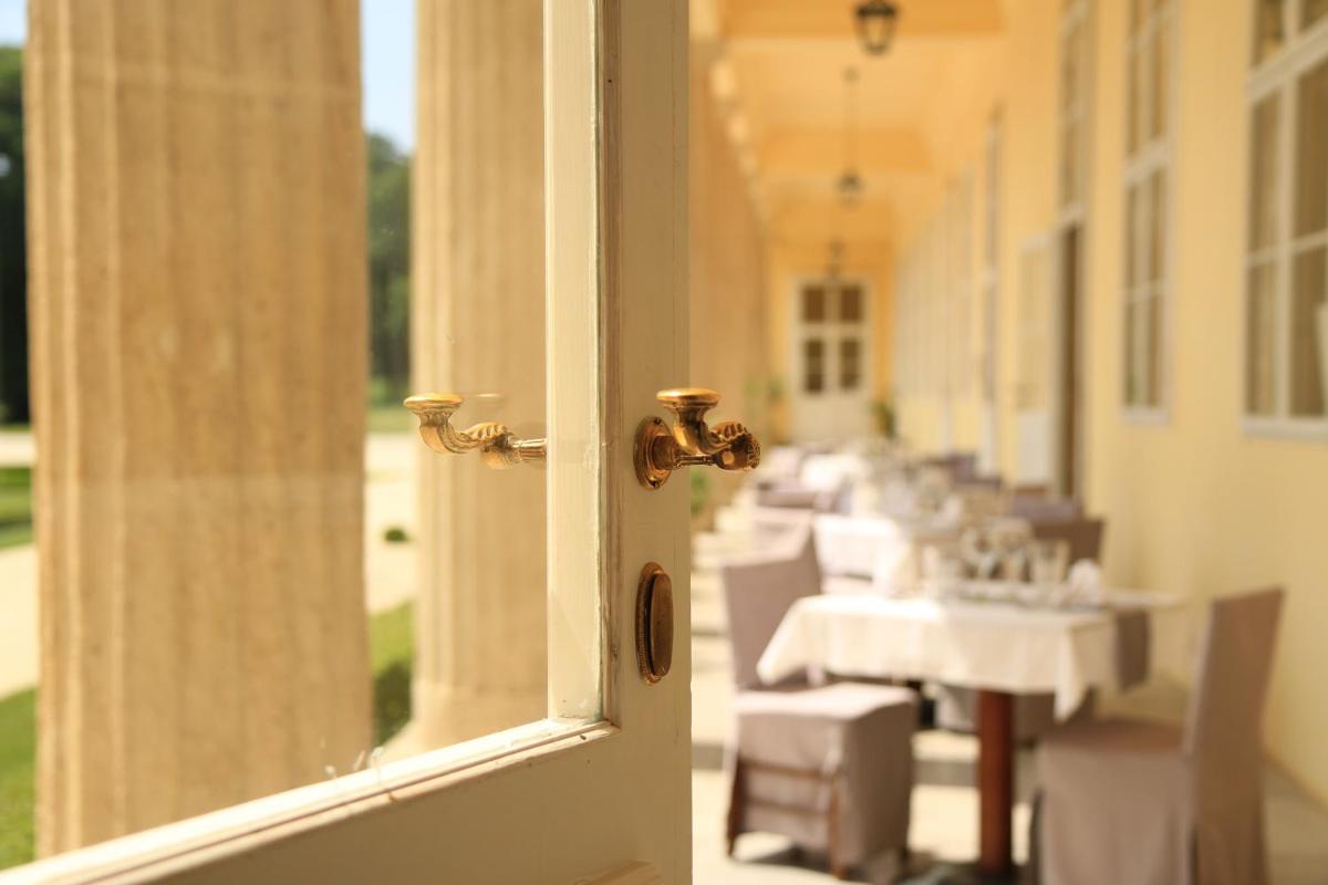 Károlyi Kastély Hotel & Restaurant