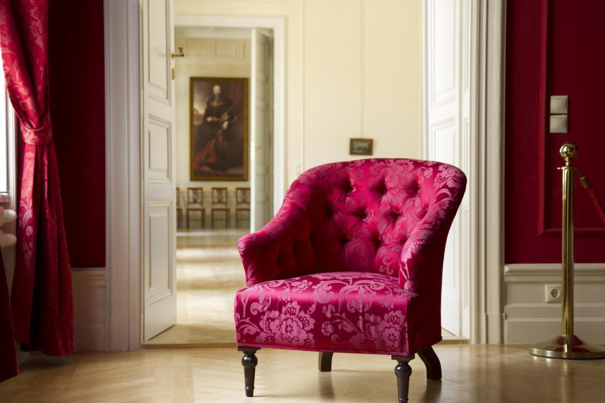 Károlyi Kastély Hotel & Restaurant