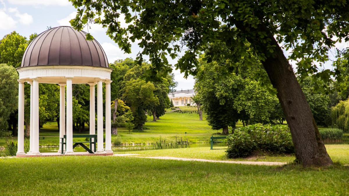 Károlyi Kastély Hotel & Restaurant