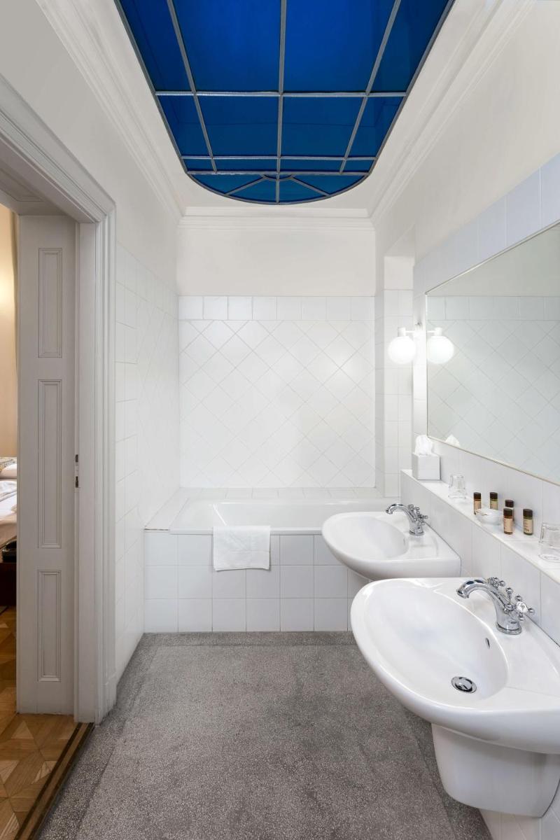 Károlyi Kastély Hotel & Restaurant