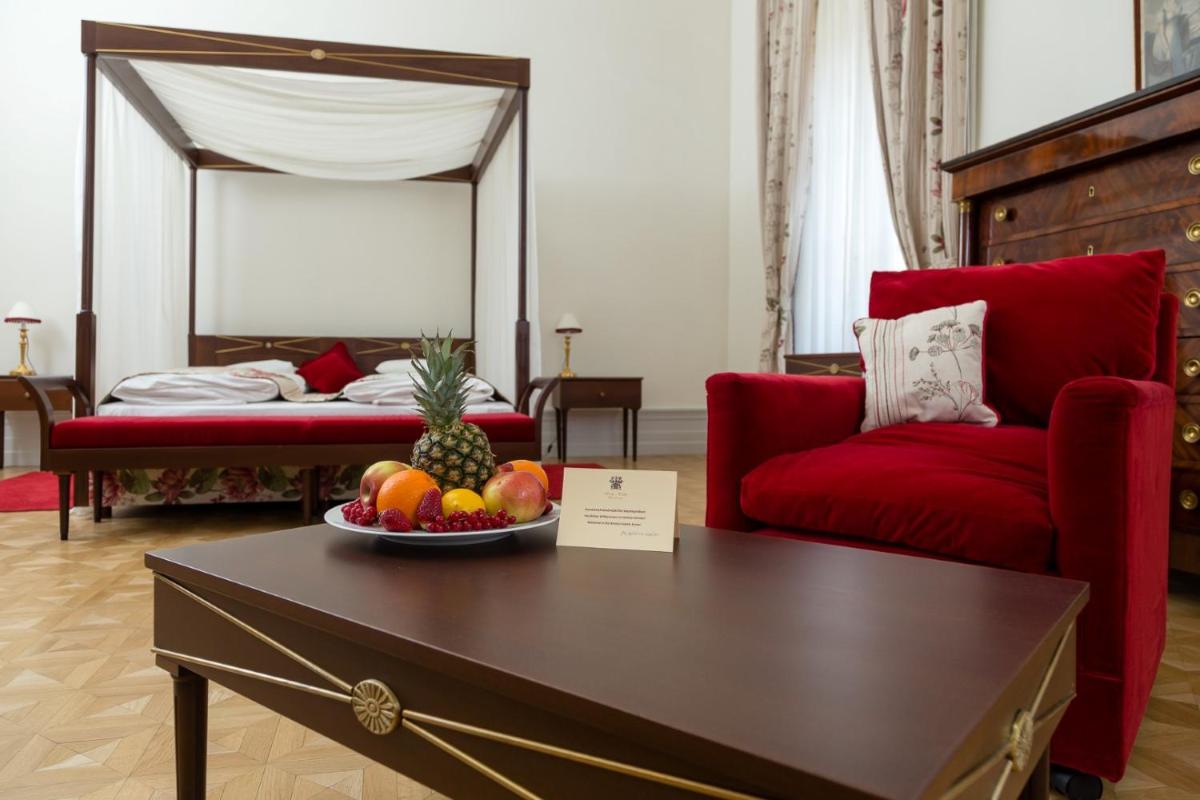 Károlyi Kastély Hotel & Restaurant