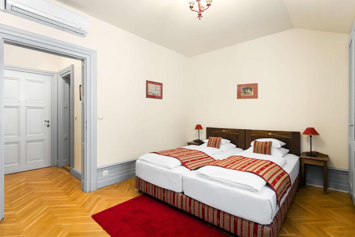 Károlyi Kastély Hotel & Restaurant