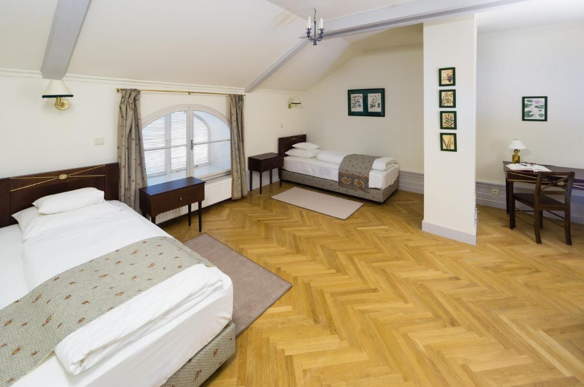 Károlyi Kastély Hotel & Restaurant