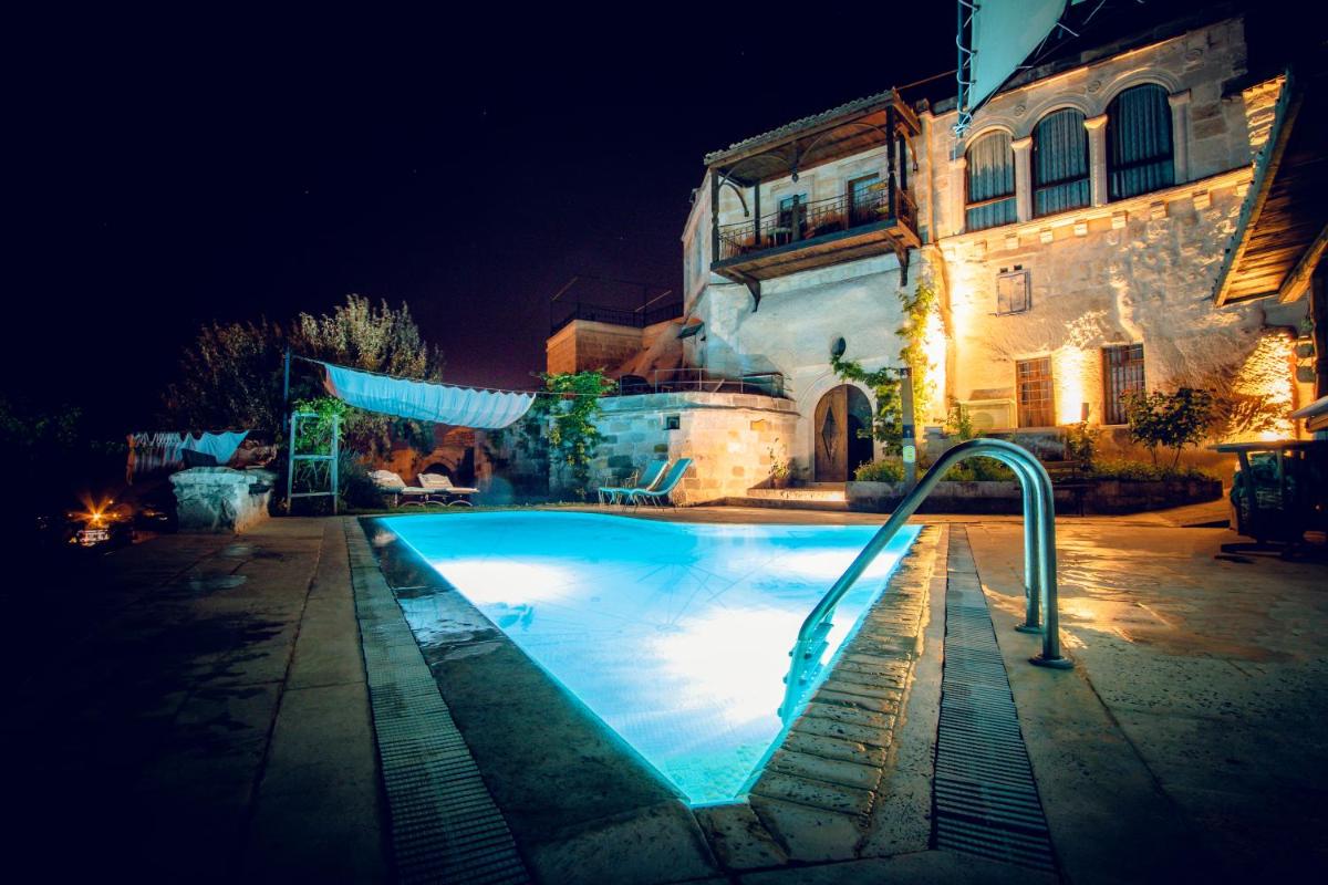 Kelebek Cave Hotel