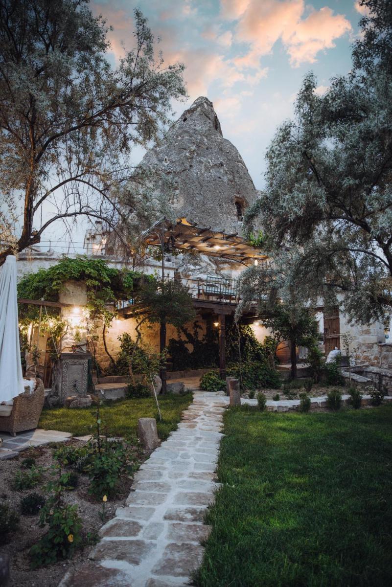 Kelebek Cave Hotel