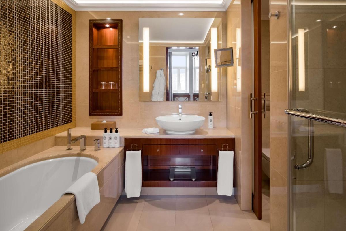 Grand Hotel Vilnius, Curio Collection by Hilton