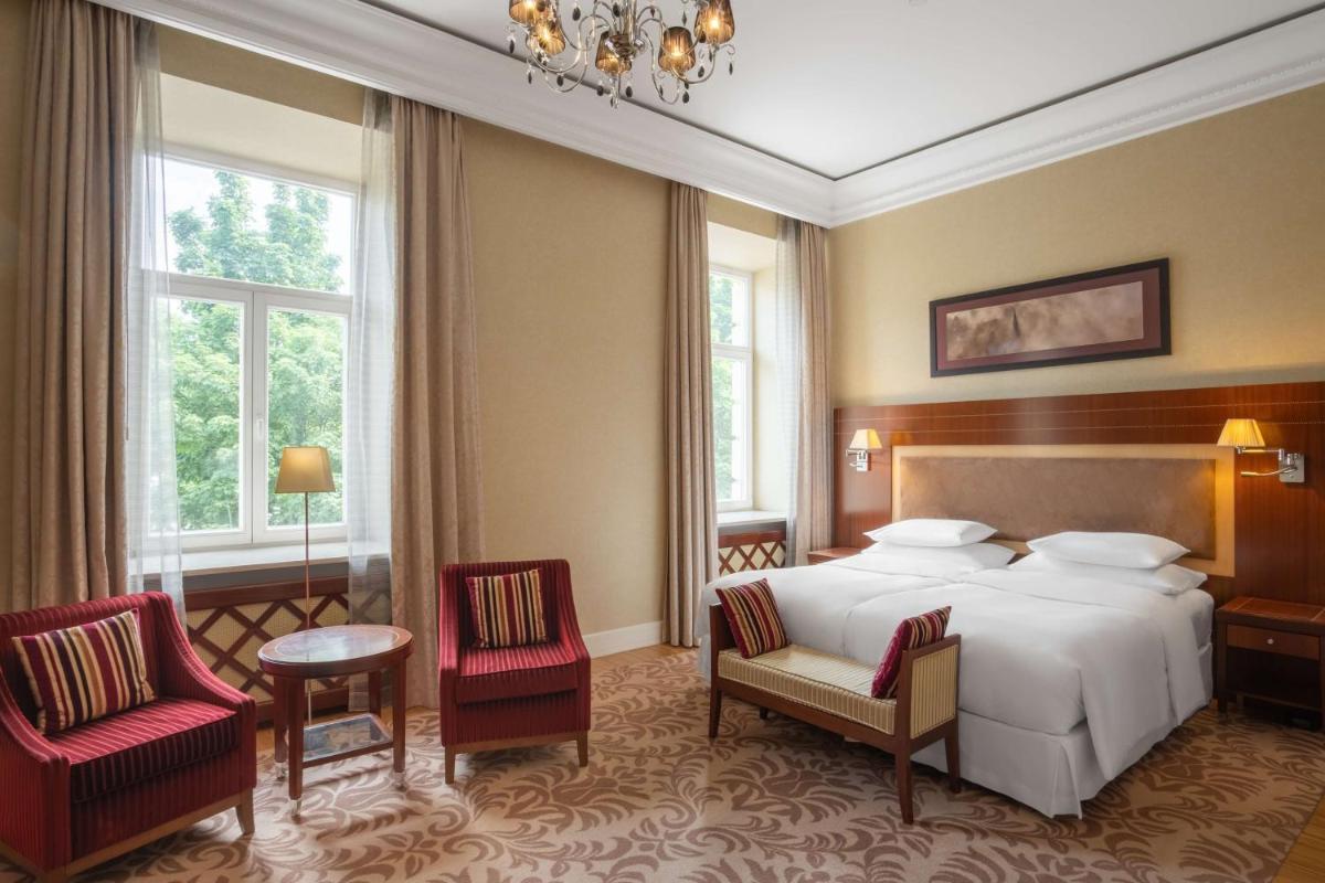 Grand Hotel Vilnius, Curio Collection by Hilton