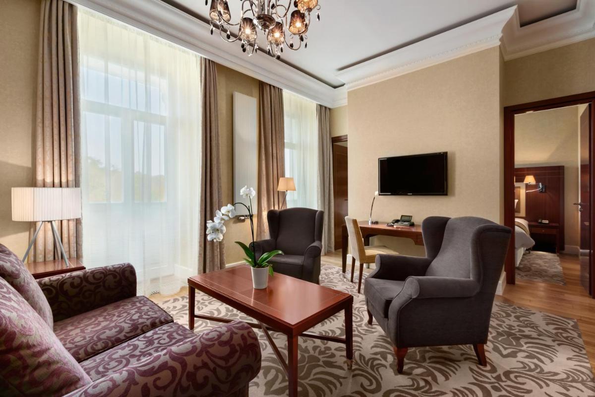 Grand Hotel Vilnius, Curio Collection by Hilton