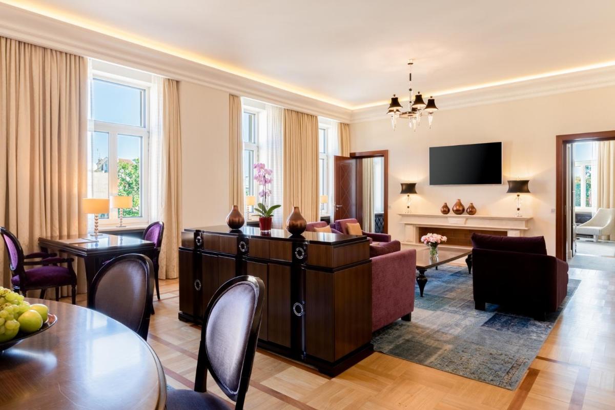 Grand Hotel Vilnius, Curio Collection by Hilton