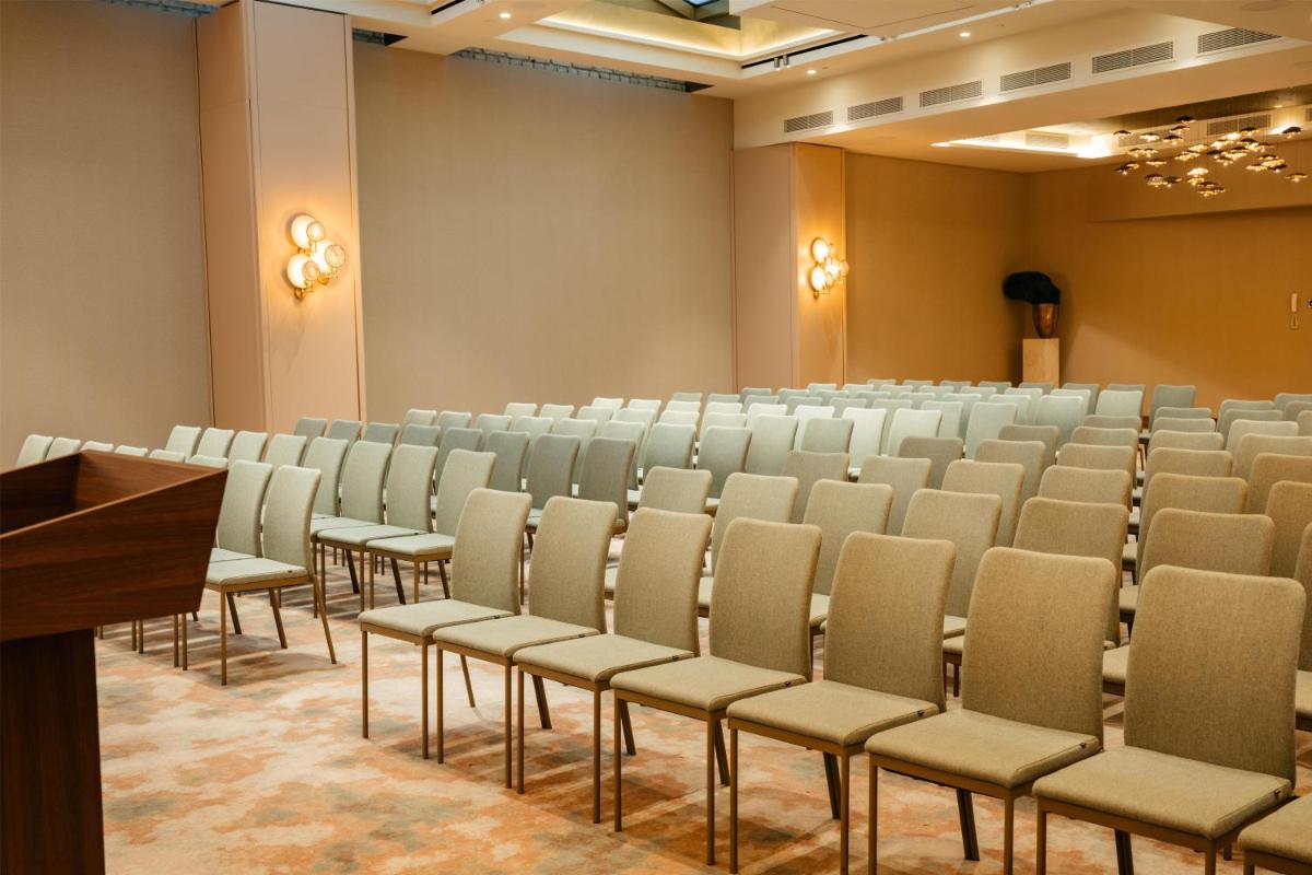 Grand Hotel Vilnius, Curio Collection by Hilton