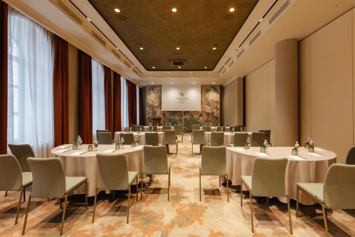 Grand Hotel Vilnius, Curio Collection by Hilton