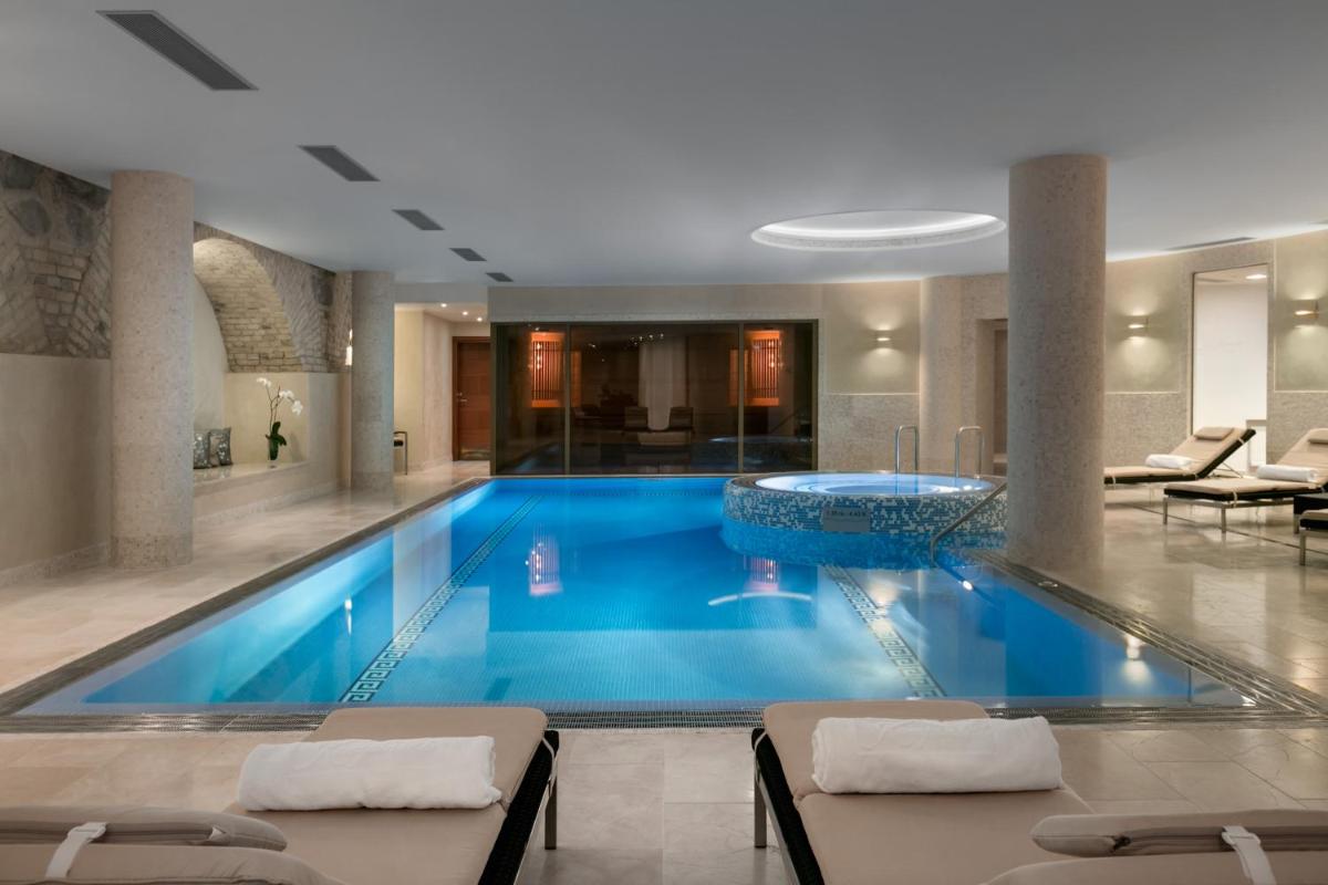 Grand Hotel Vilnius, Curio Collection by Hilton
