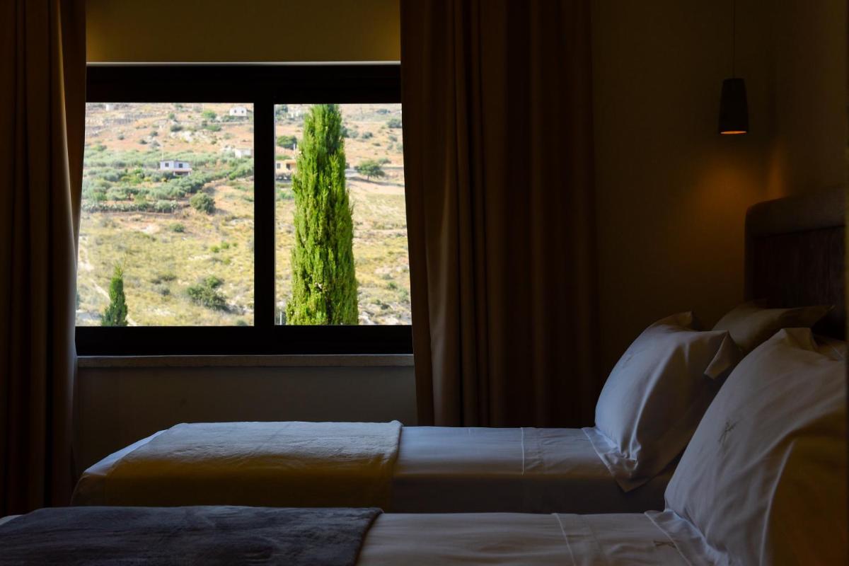 Kete Deluxe Rooms