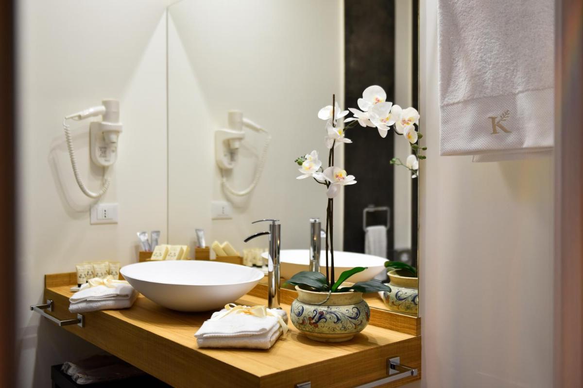 Kete Deluxe Rooms