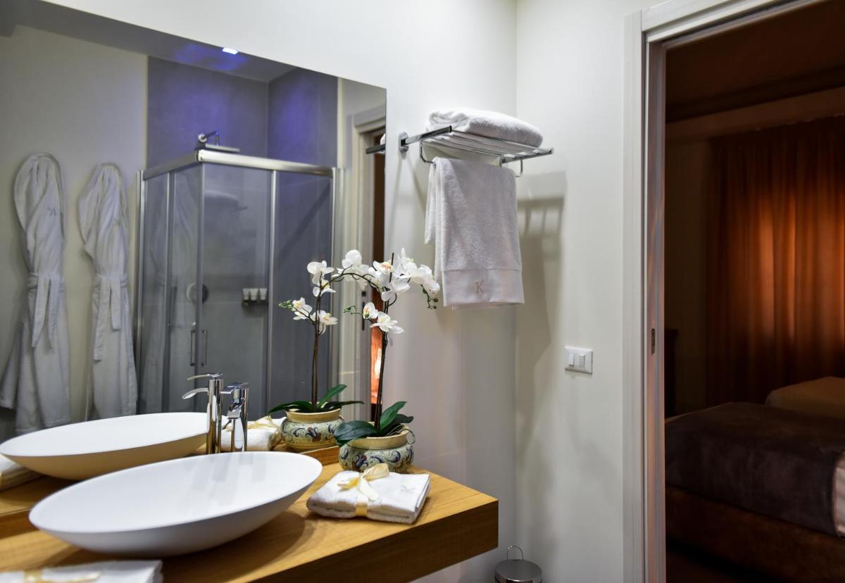 Kete Deluxe Rooms