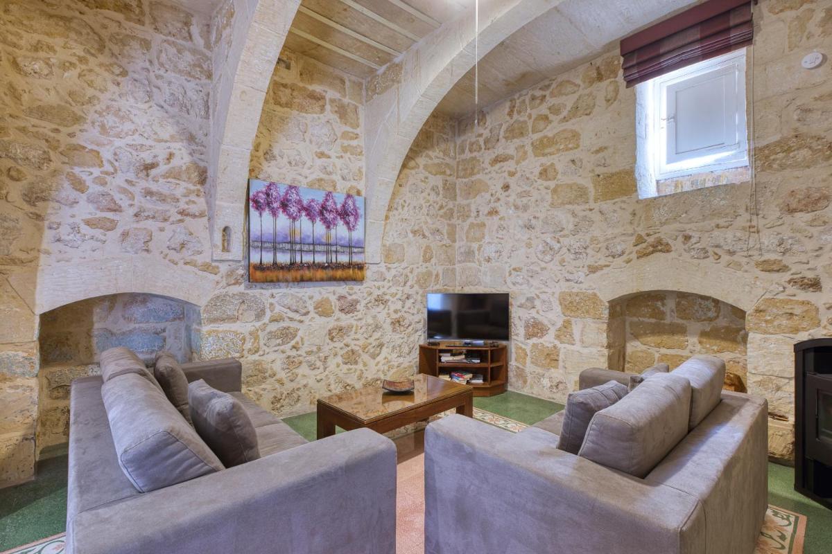 Kikka Holiday Home