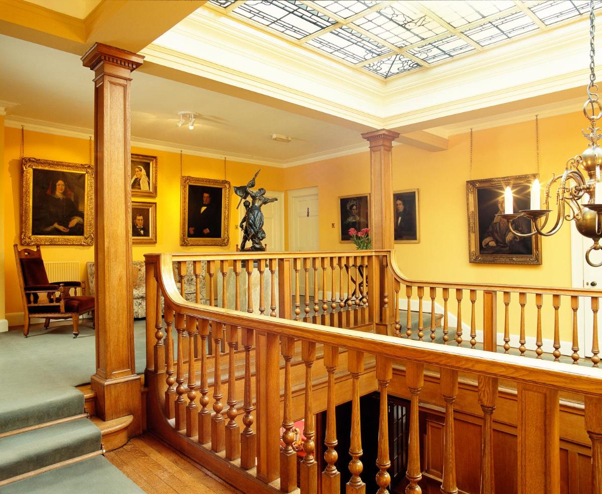 Kinloch House Hotel