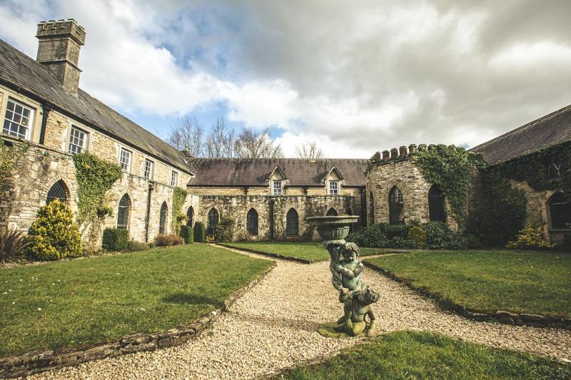 Kinnitty Castle Hotel