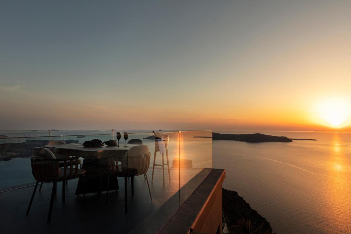 Kivotos Santorini - Preferred Hotels & Resorts