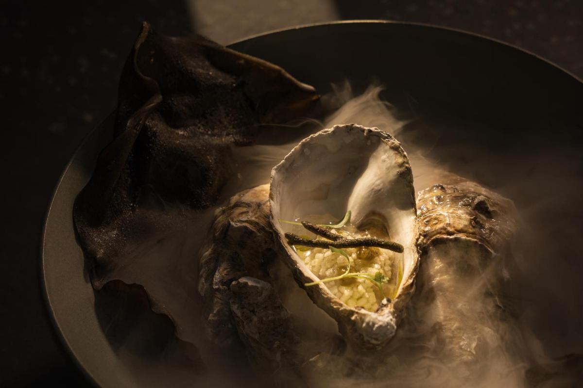 Kivotos Santorini - Preferred Hotels & Resorts