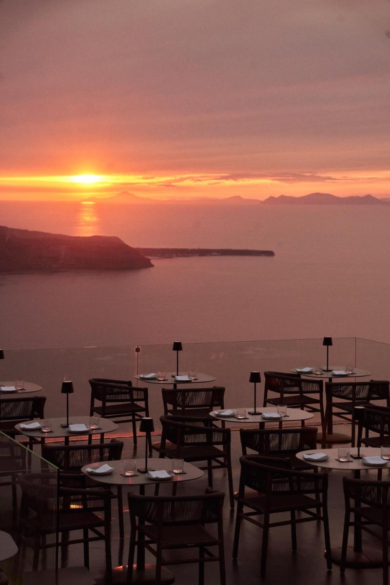 Kivotos Santorini - Preferred Hotels & Resorts