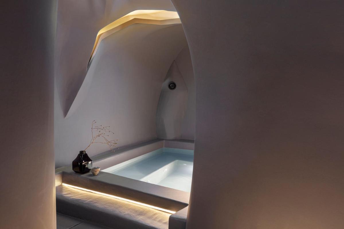 Kivotos Santorini - Preferred Hotels & Resorts