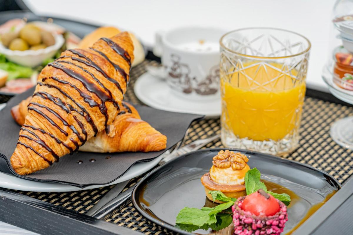 HOTIDAY Olbia Wallure