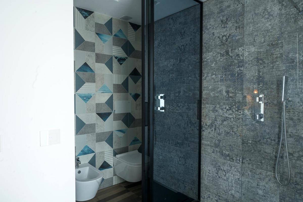 HOTIDAY Olbia Wallure