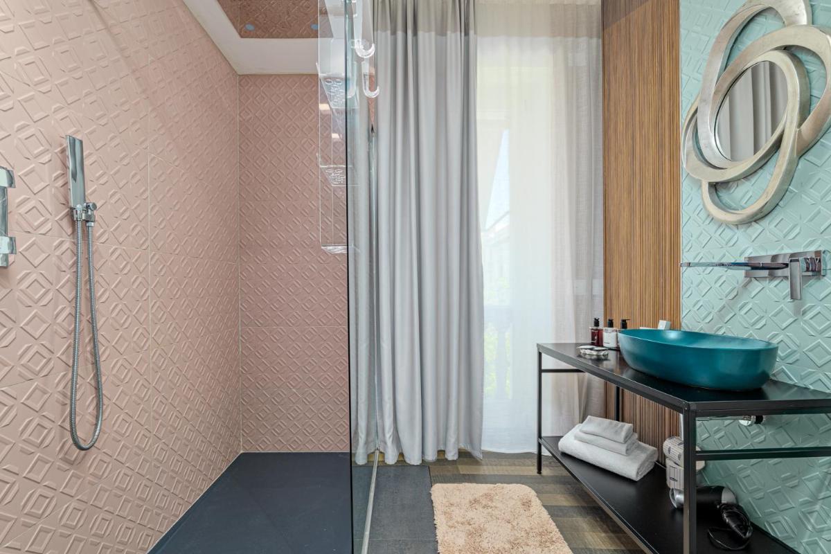 HOTIDAY Olbia Wallure