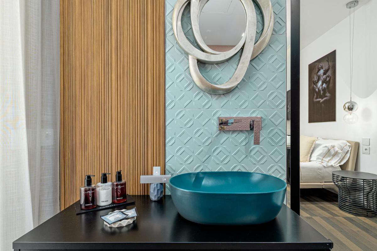 HOTIDAY Olbia Wallure