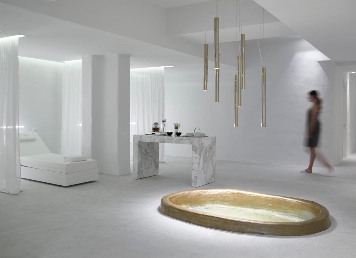 Knossos Beach Bungalows Suites Resort & Spa