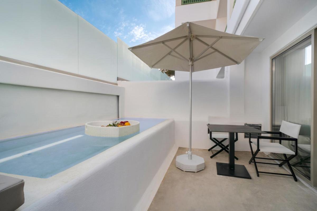 Knossos Beach Bungalows Suites Resort & Spa