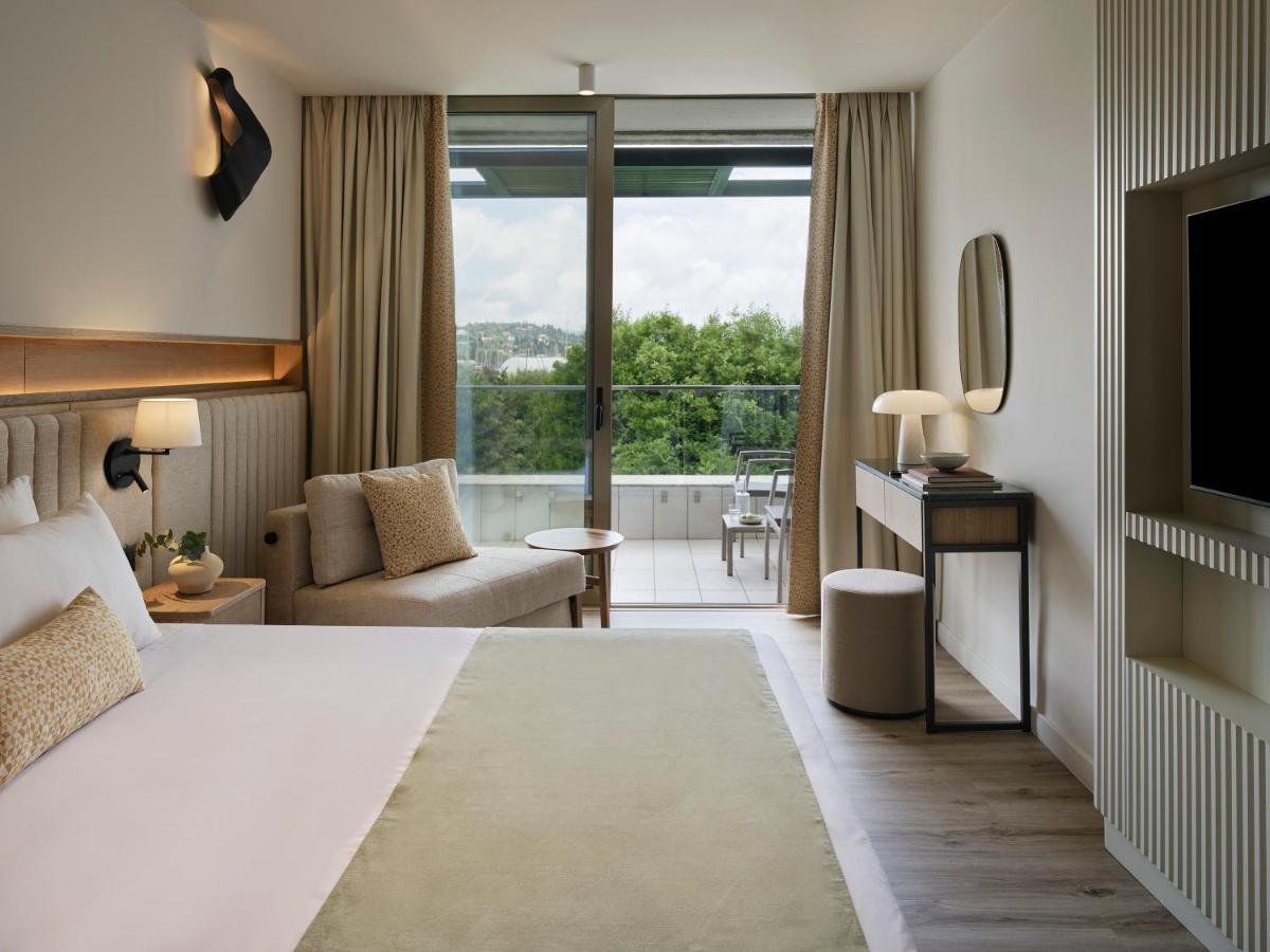 Kontokali Bay Resort & Spa