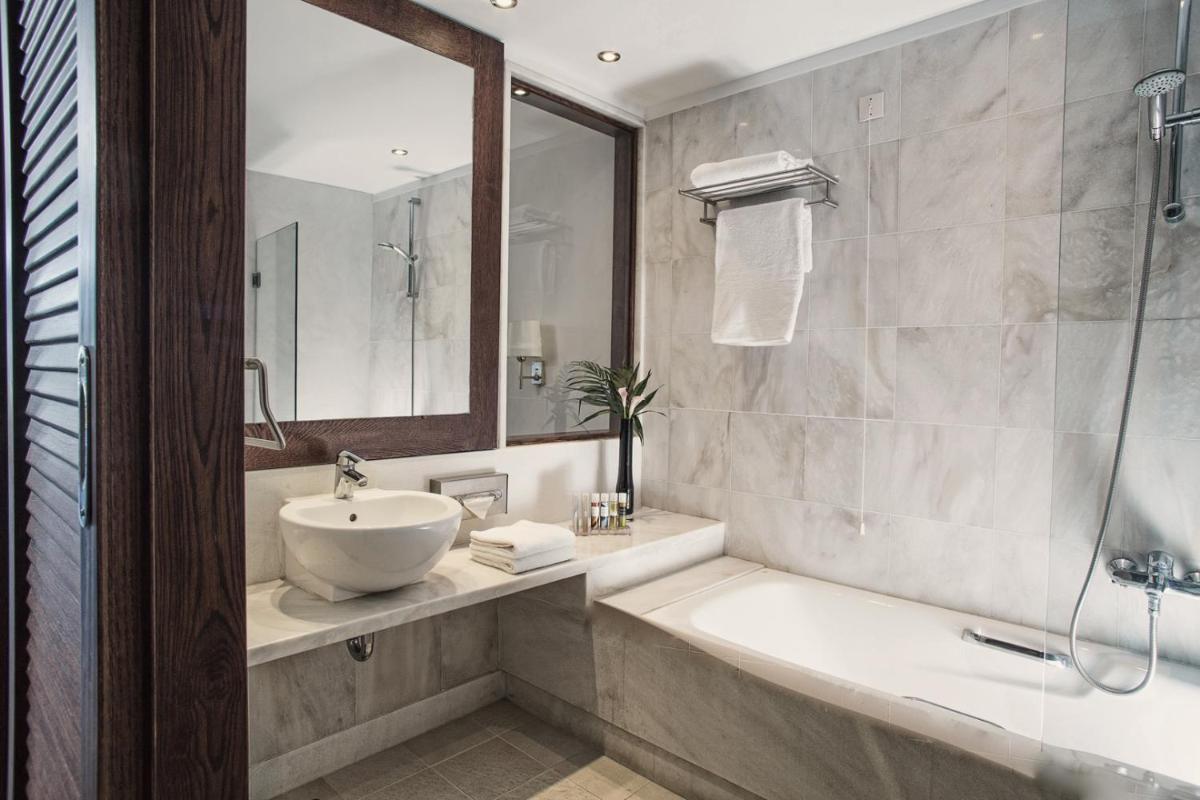 Kontokali Bay Resort & Spa