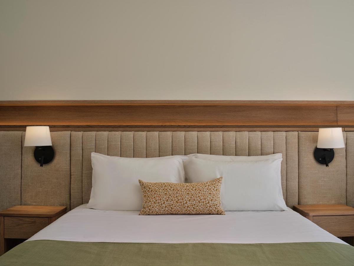 Kontokali Bay Resort & Spa