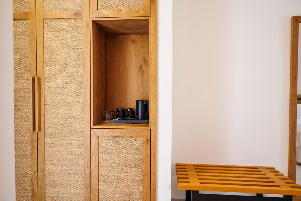 Kouros Blanc Resort & Suites