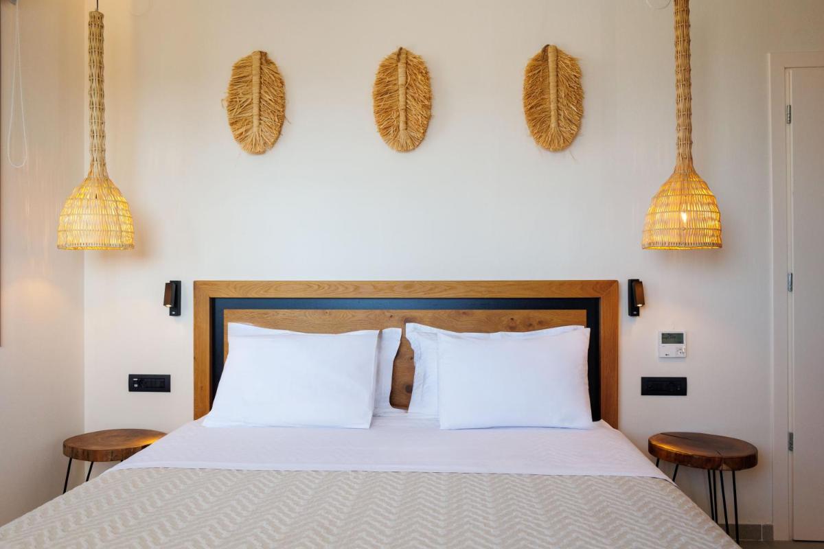 Kouros Blanc Resort & Suites