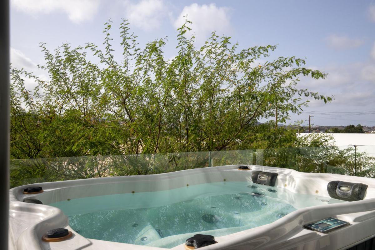 Kouros Exclusive Suites - Adults Only